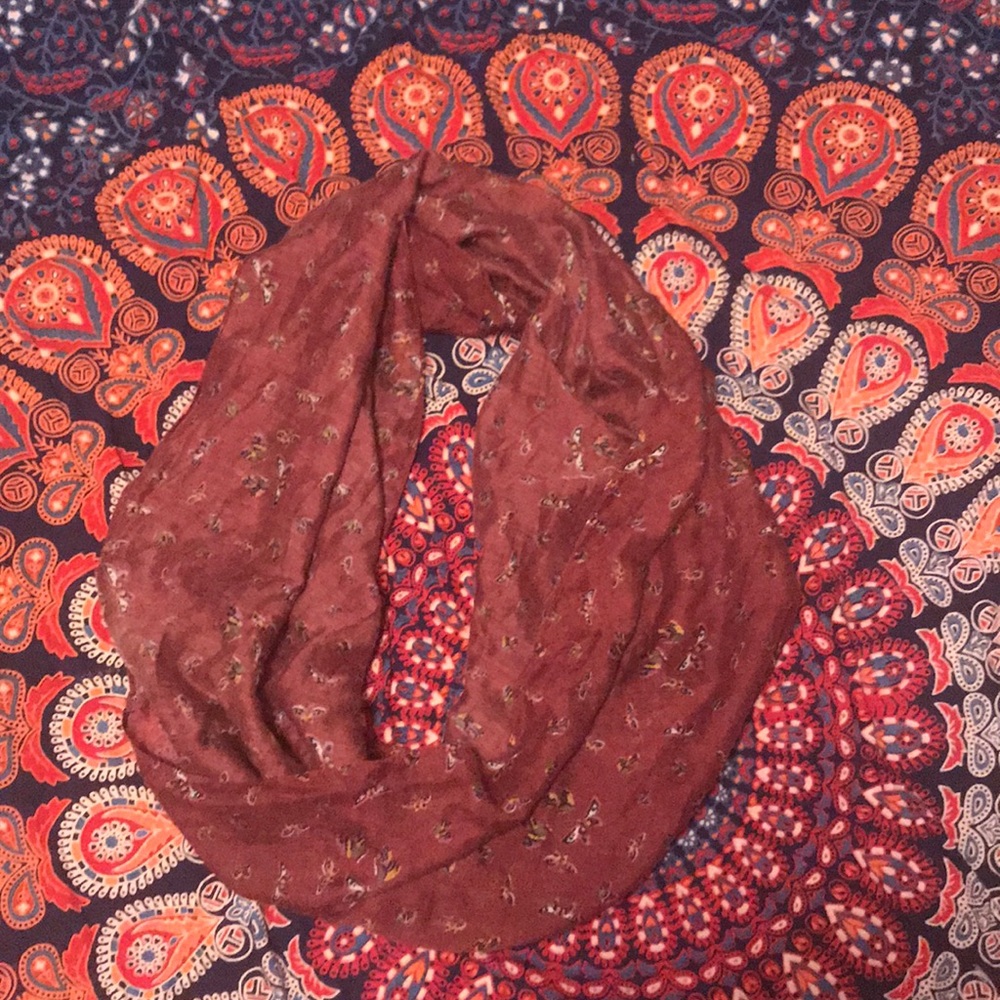 Old navy infinity scarf 🧣